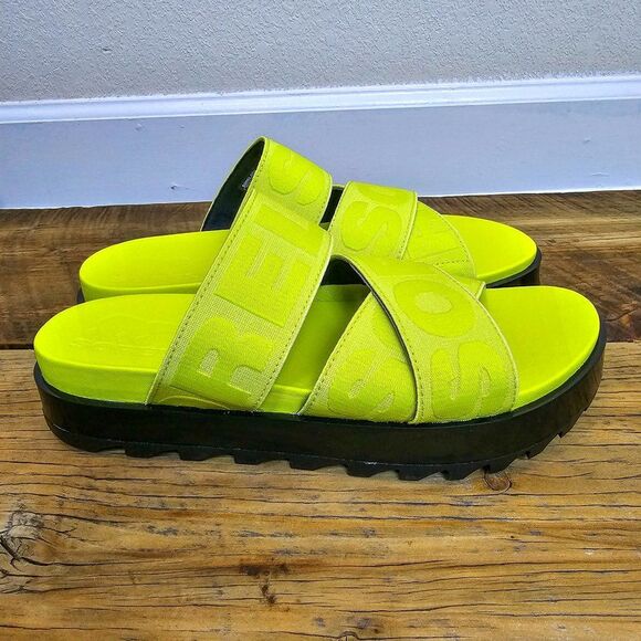NWOT Sorel Roaming Sport Slides Neon Yellow Size 8 - Picture 1 of 5